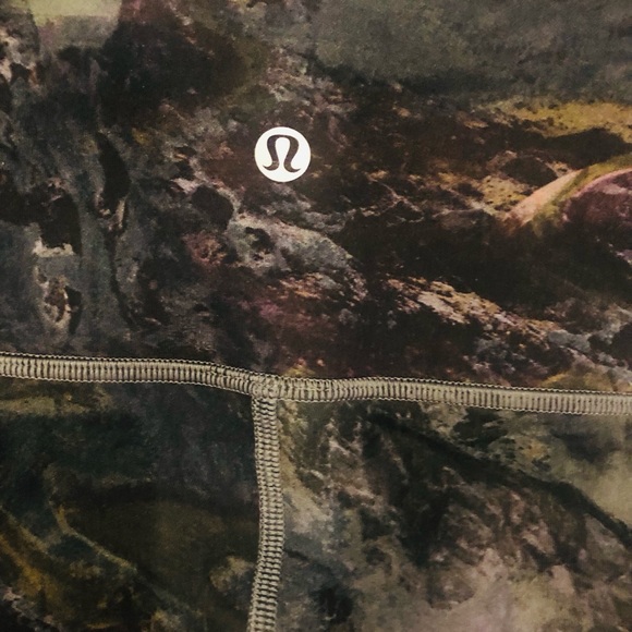 GUC bundle of 3 Lululemon leggings - Picture 16 of 16